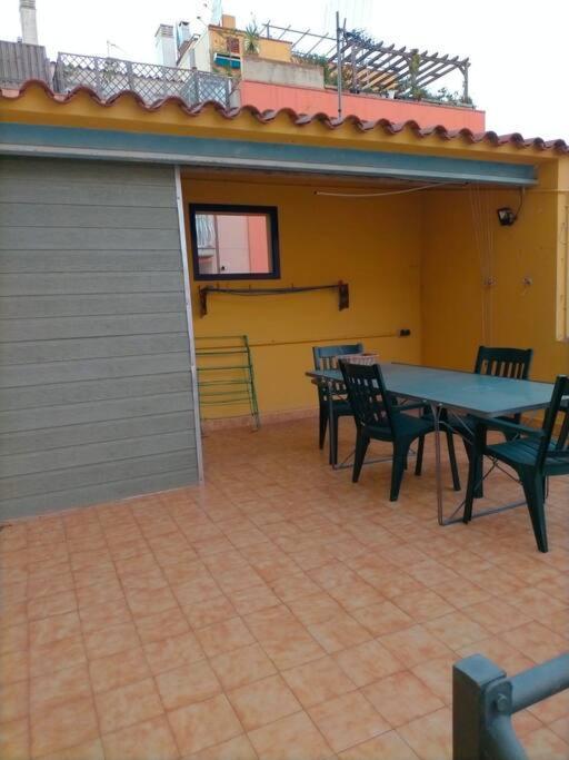 Preciosa Casa De 2 Pisos A 50 Metros De La Playa Villa Canet De Mar Dış mekan fotoğraf
